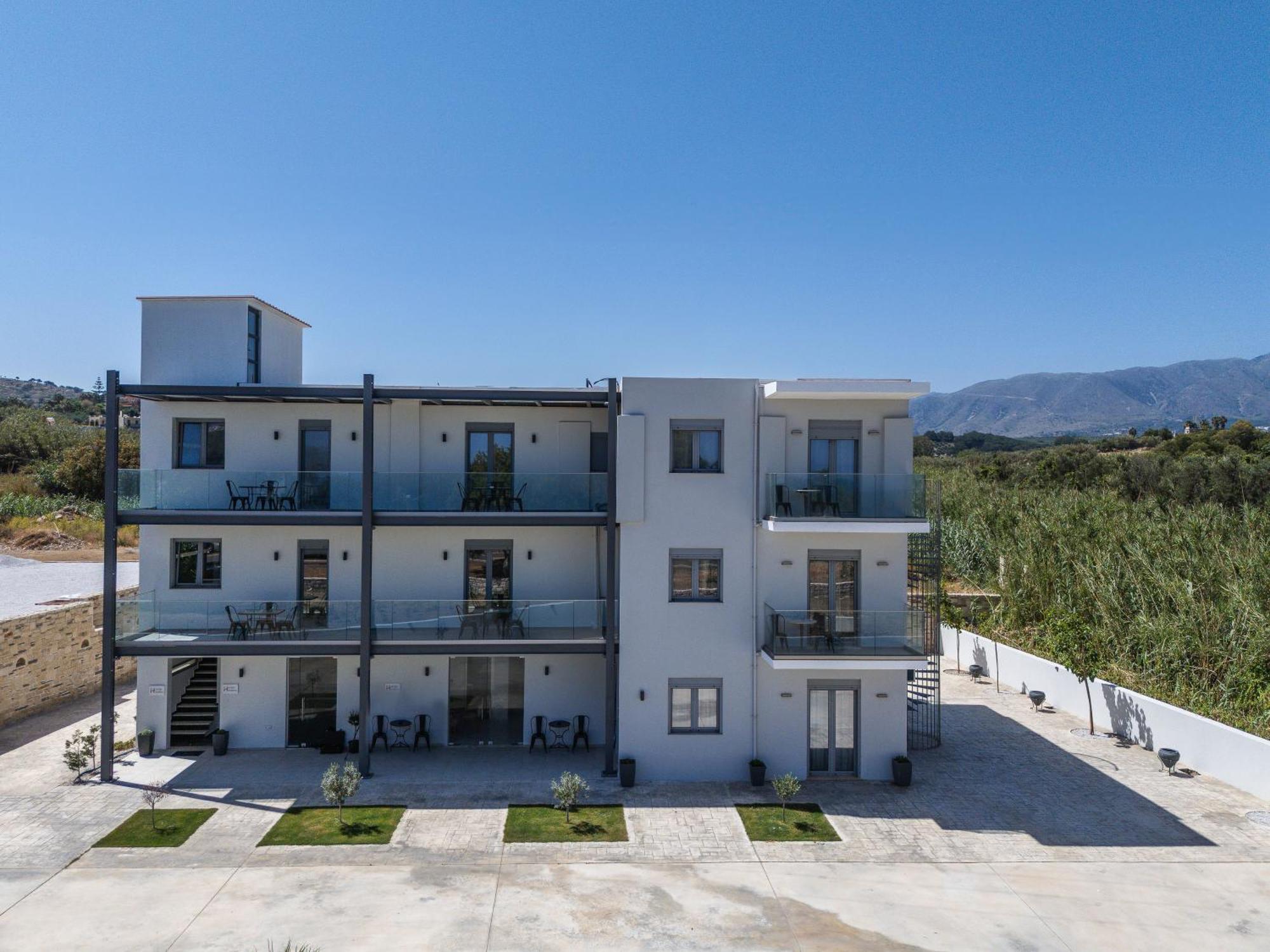 Hotel Iosifina, 80 Metres From Episkopi Beach! Dhramia Bagian luar foto