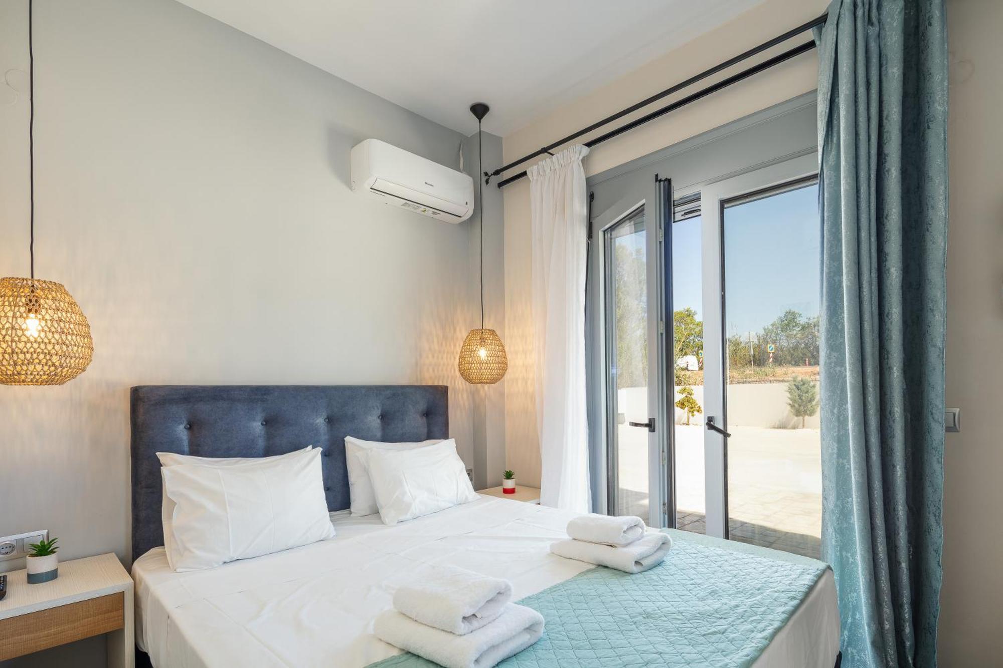 Hotel Iosifina, 80 Metres From Episkopi Beach! Dhramia Bagian luar foto